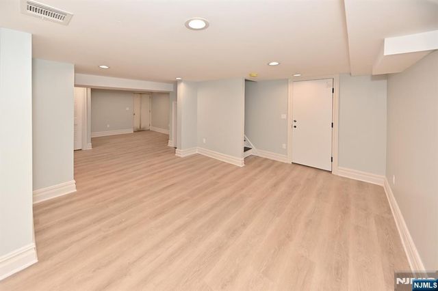 190 Madison Avenue 1, Midland Park, NJ 07432