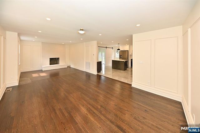 190 Madison Avenue 1, Midland Park, NJ 07432