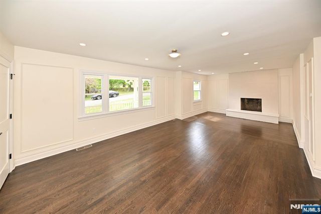 190 Madison Avenue 1, Midland Park, NJ 07432