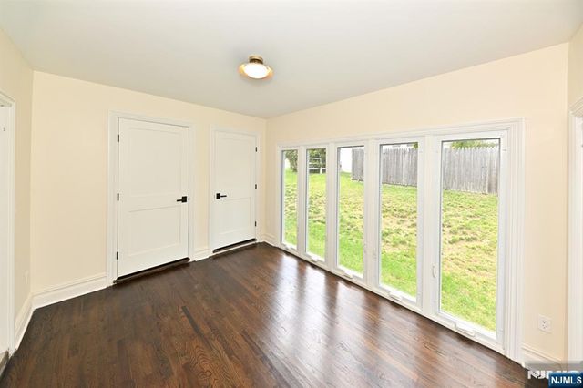 190 Madison Avenue 1, Midland Park, NJ 07432