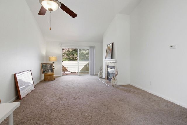 160 160 Reflections Dr 23, San Ramon, CA 94583