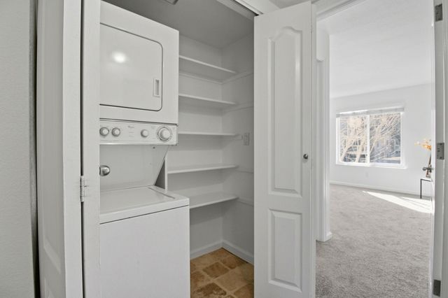 160 160 Reflections Dr 23, San Ramon, CA 94583