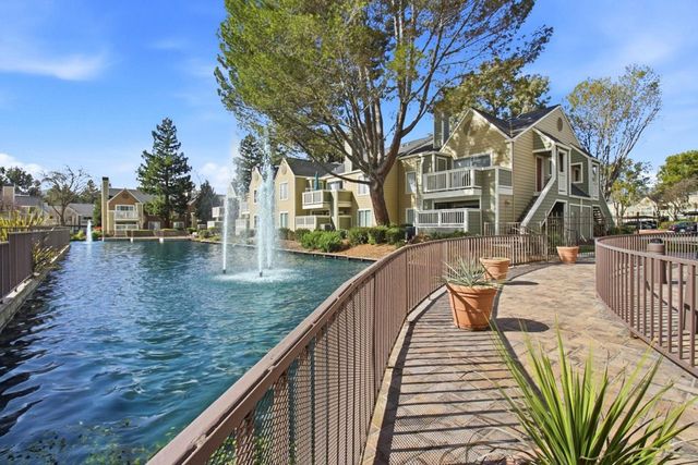 160 160 Reflections Dr 23, San Ramon, CA 94583