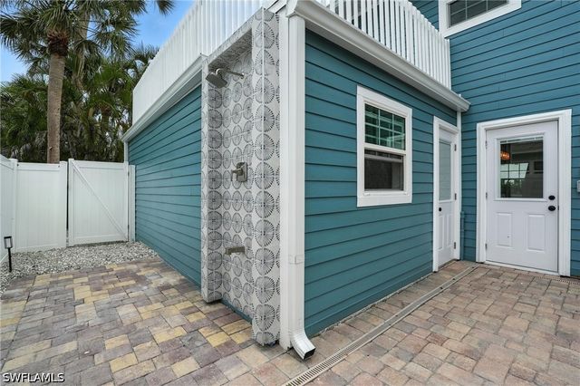 4880 Coquina RD, Fort Myers Beach, FL 33931