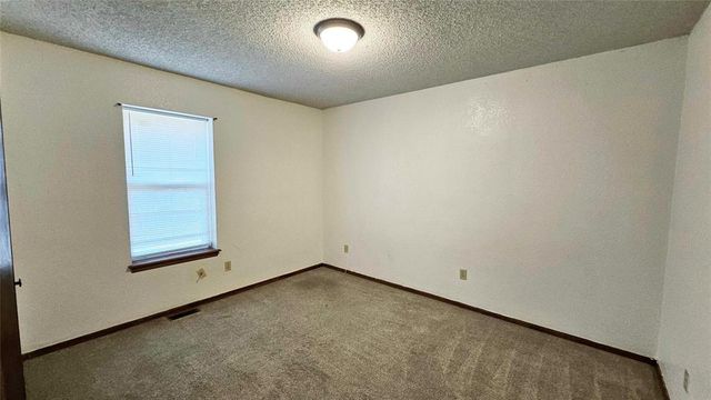 10417 Fairfax Lane, Yukon, OK 73099