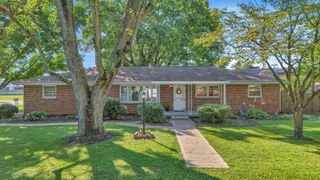 823 Wayne Drive, Heath, OH 43056