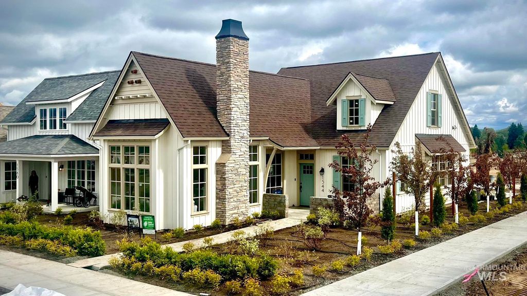 1544 Picotee Circle Juniper, Moscow, ID 83843