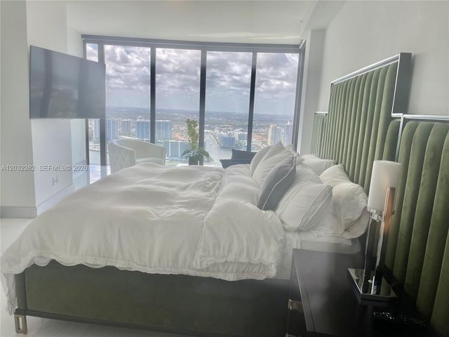 18555 Collins Ave 4804, Sunny Isles Beach, FL 33160