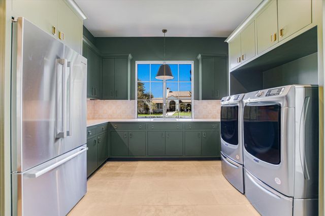 242 La Serena LOOP, Horseshoe Bay, TX 78657