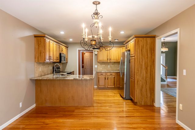 2365 Flagstone Drive, Flushing, MI 48433