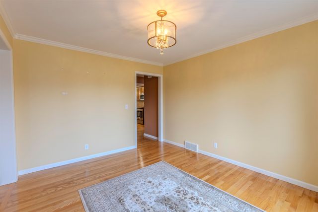 2365 Flagstone Drive, Flushing, MI 48433