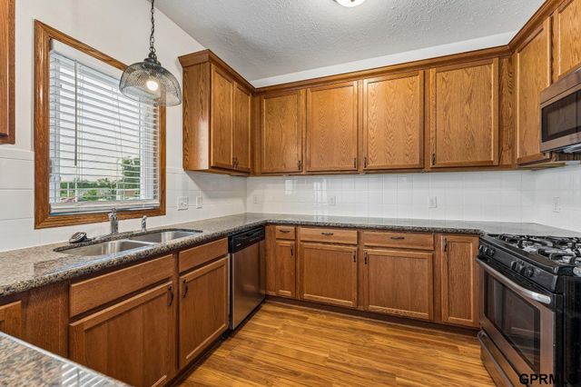 7809 S 22 Avenue, Bellevue, NE 68147
