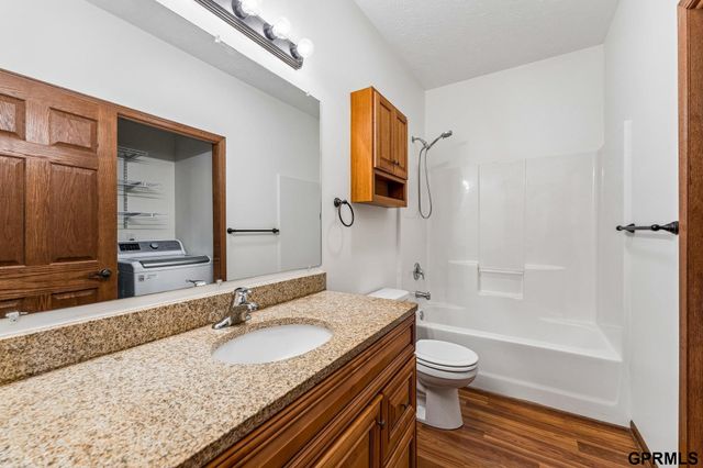7809 S 22 Avenue, Bellevue, NE 68147