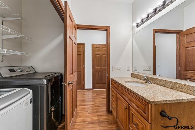 7809 S 22 Avenue, Bellevue, NE 68147