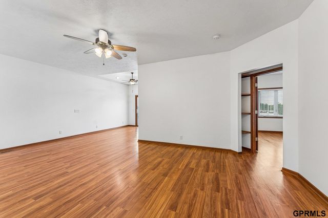 7809 S 22 Avenue, Bellevue, NE 68147