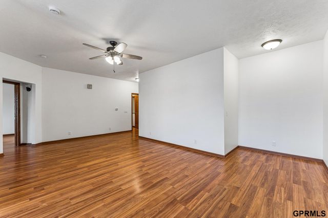 7809 S 22 Avenue, Bellevue, NE 68147