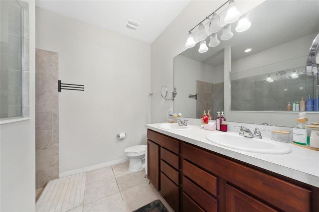 8746 CONOY AVENUE, Polk City, FL 33868