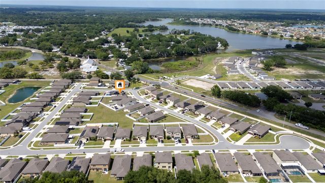 8746 CONOY AVENUE, Polk City, FL 33868