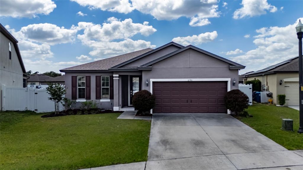 8746 CONOY AVENUE, Polk City, FL 33868
