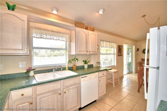 23 Armadillo Road, Frostproof, FL 33843