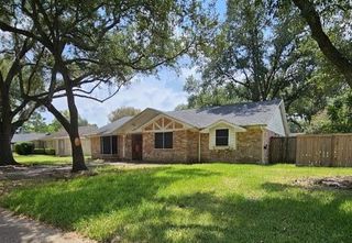 2908 Yorkshire Court, Pearland, TX 77581