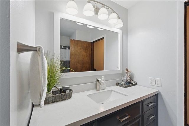 2817 Spring Hill Drive, Stoughton, WI 53589