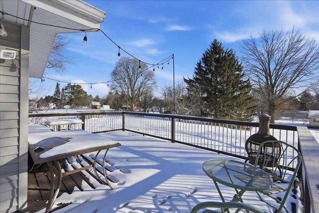 2817 Spring Hill Drive, Stoughton, WI 53589