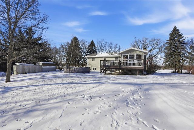 2817 Spring Hill Drive, Stoughton, WI 53589