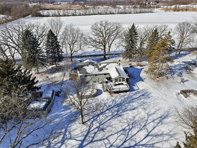 2817 Spring Hill Drive, Stoughton, WI 53589