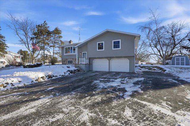 2817 Spring Hill Drive, Stoughton, WI 53589
