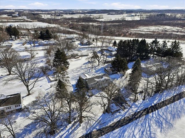 2817 Spring Hill Drive, Stoughton, WI 53589