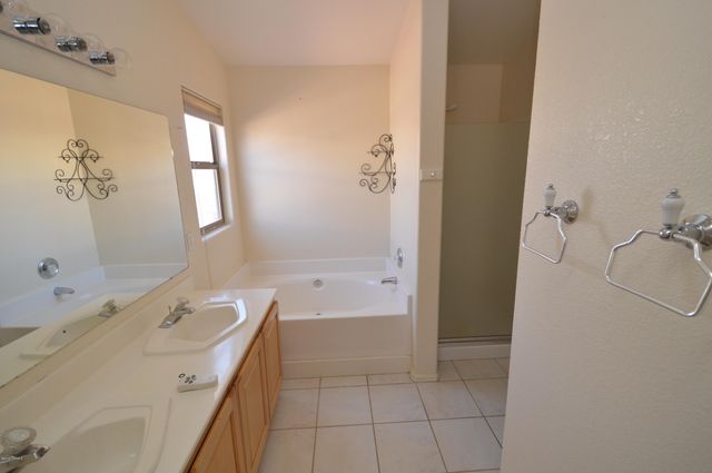 65 N Shadow Creek Place, Tucson, AZ 85748