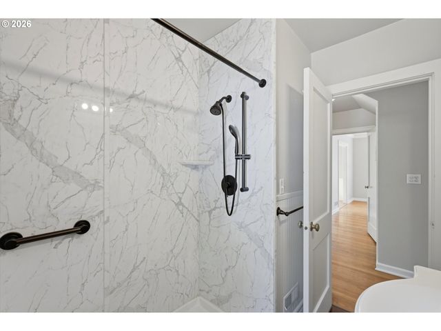 5204 Ne 36th Ave, Portland, OR 97221