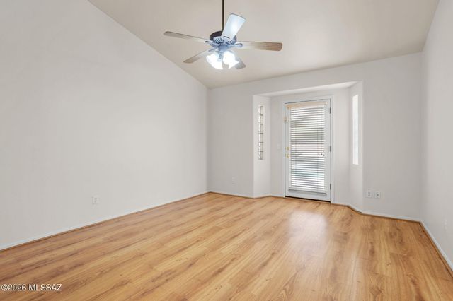 9551 N Crestone Drive, Tucson, AZ 85742