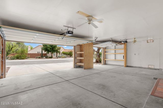 9551 N Crestone Drive, Tucson, AZ 85742