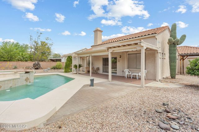 9551 N Crestone Drive, Tucson, AZ 85742