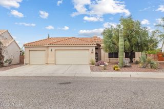 9551 N Crestone Drive, Tucson, AZ 85742