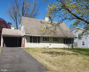 16 BONNIE LANE, Willingboro, NJ 08046