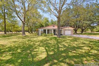 372 CAMP WILLOW RD, New Braunfels, TX 78130