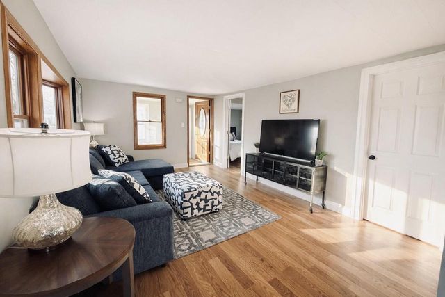 3448 S Illinois AVENUE, Milwaukee, WI 53207