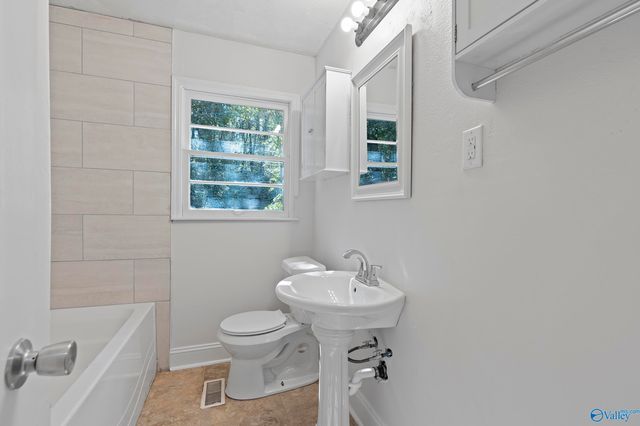 4710 Lumary Drive NW, Huntsville, AL 35810