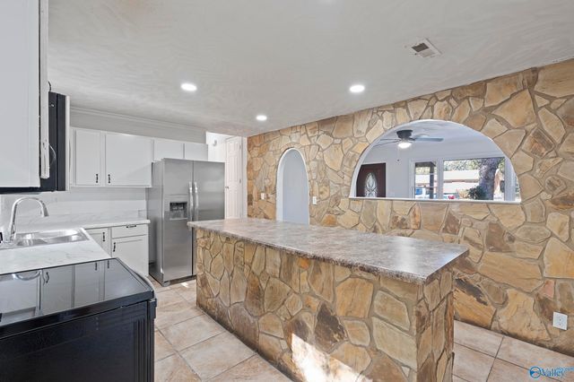 4710 Lumary Drive NW, Huntsville, AL 35810