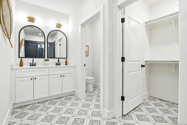 1801 W Southcross Blvd, San Antonio, TX 78211