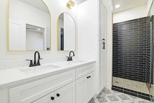 1801 W Southcross Blvd, San Antonio, TX 78211