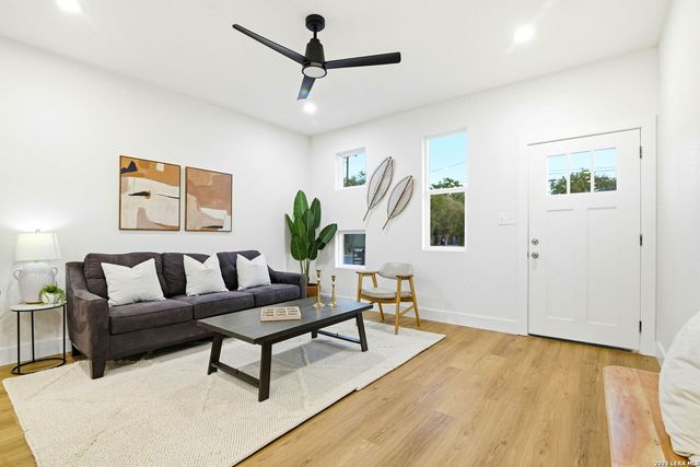 1801 W Southcross Blvd, San Antonio, TX 78211