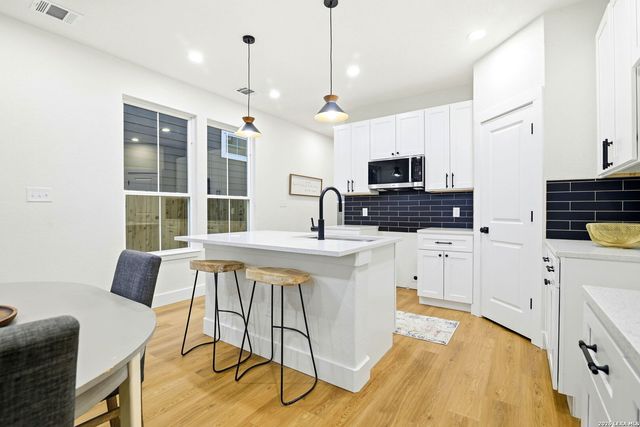 1801 W Southcross Blvd, San Antonio, TX 78211