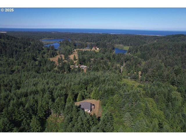 89349 RUSTIC Ln, Florence, OR 97439