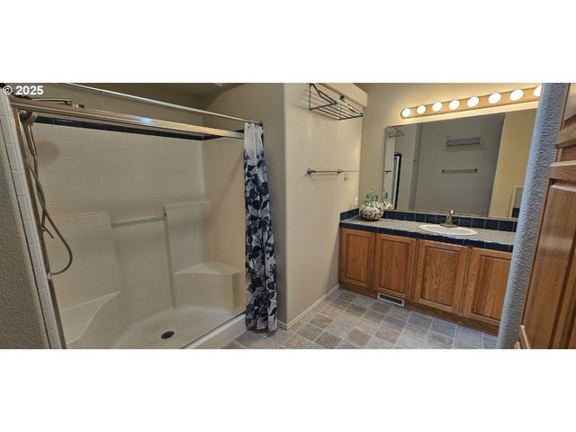 89349 RUSTIC Ln, Florence, OR 97439