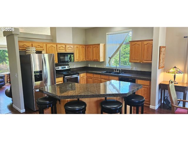 89349 RUSTIC Ln, Florence, OR 97439