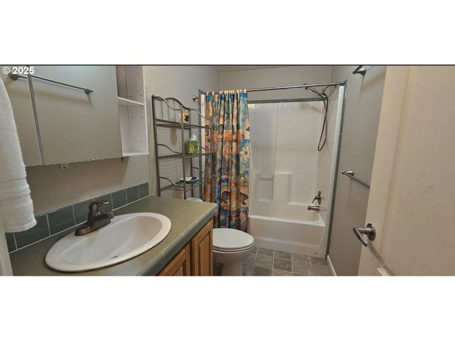 89349 RUSTIC Ln, Florence, OR 97439